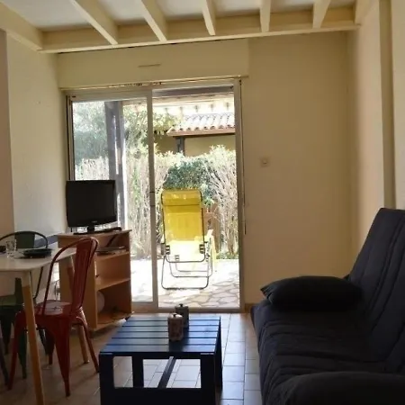 Cap D'agde, 1 Piece, 4 Personnes - Fr-1-249-272