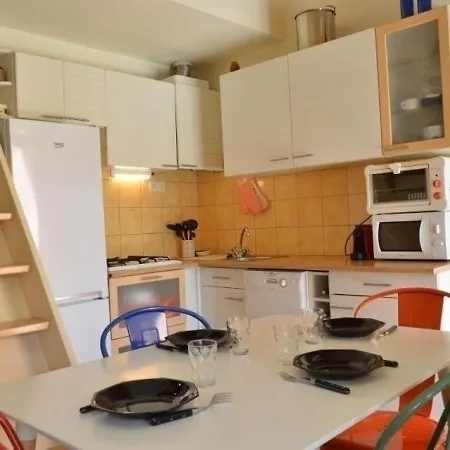 Cap D'agde, 1 Piece, 4 Personnes - Fr-1-249-272 آجد